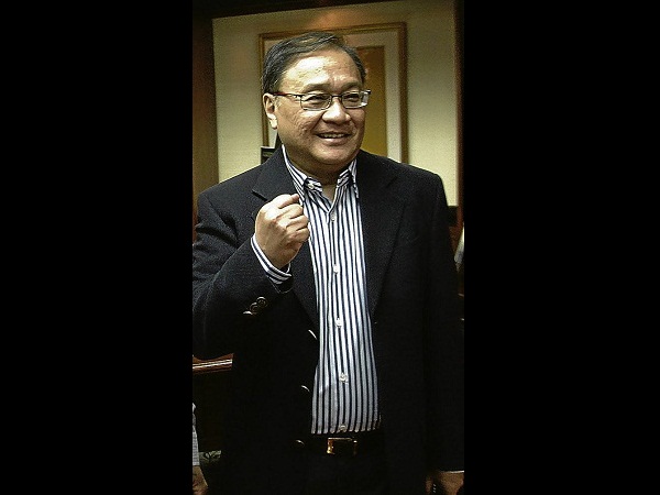 PLDT chairman Manuel V. Pangilinan: Signs of growth.   INQUIRER FILE PHOTO