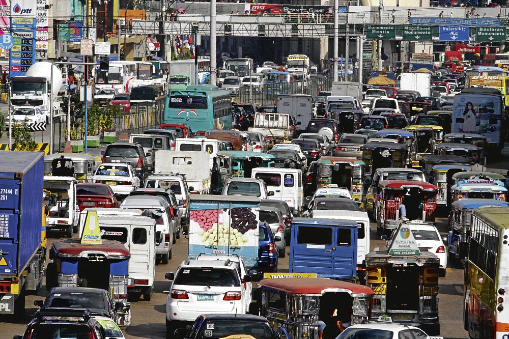 Edsa highway on a regular day. INQUIRER FILE PHOTO 