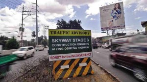 Photo shows a traffic advisory for the construction of the Skyway Stage 3 project displayed along Osmeña Highway in Manila. The Philippine construction sector is expected to sustain its strong growth this year, as the turnover in both public and private sector construction activities is seen to reach about P1.7 trillion.  RICHARD A. REYES