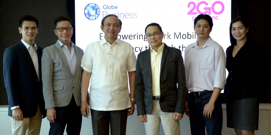 (L to R) Lauro Lucas, Globe Enteprise Group Senior Account Manager; Rey Lugtu, Vice President, Globe IT Enabled Services Group; Gil Genio, Globe EVP & COO for International and Business Markets , Jerry Cruzabra – CFO, 2GO Group, Gabriel David, CIO, 2GO Group and   Patricia Sadorra, Globe Enterprise Group Sales Cluster Head