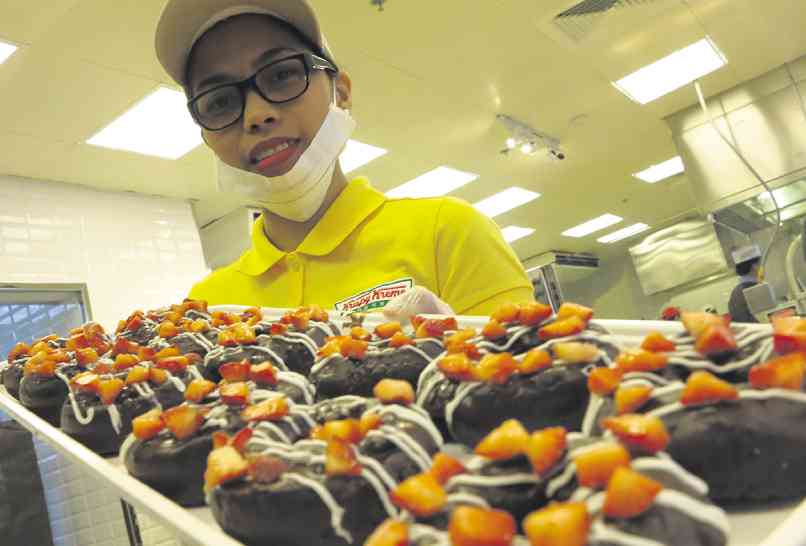 KRISPY Kreme goes to Baguio City, opens its first factory store in the Summer Capital.  PHOTOS BY  EV ESPIRITU