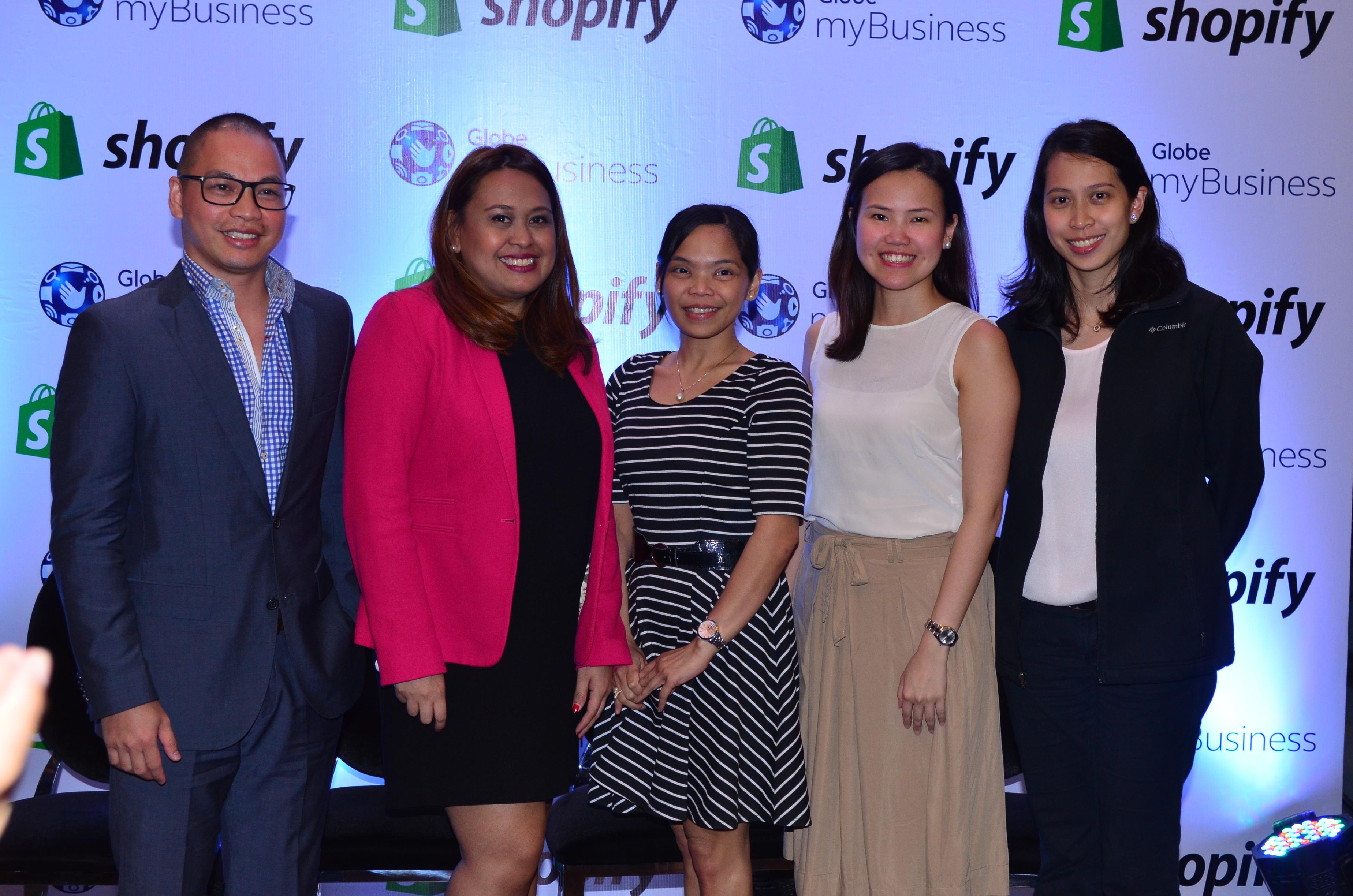 (L-RO Shopify's Kristian Salvo, Globe myBusiness VP for Marketing and Solutions Innovations  Debbie Obias, Globe myBusiness VP Barbie Dapul and Solutions Team's Steph Chua and Crissie Ortines.