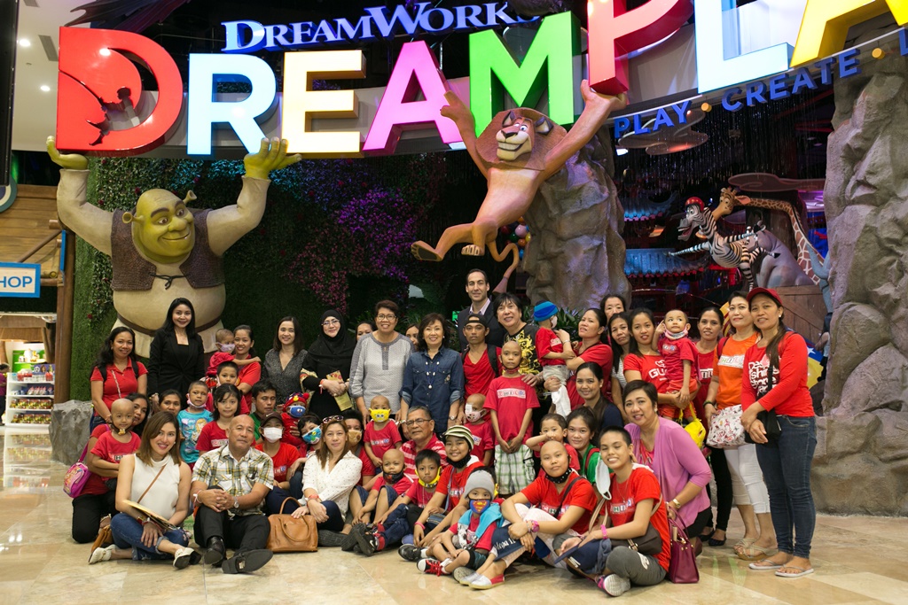 07.CSR.DreamPlay Treat for Child Haus Foundation children. COD Manila executives, Ricky Reyes. Spouses of Cabinet Members at DreamPlay