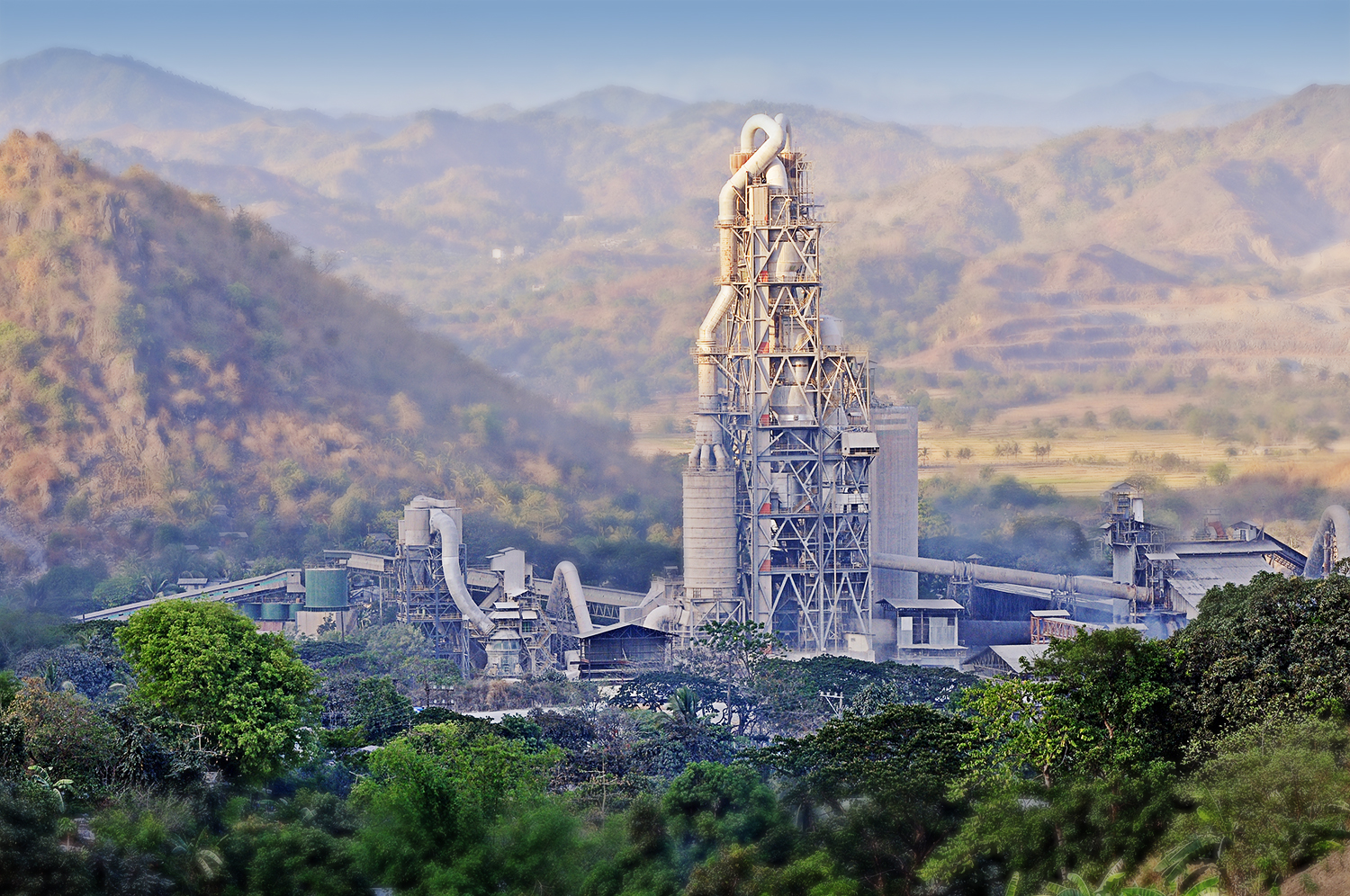 Solid Cement Plant