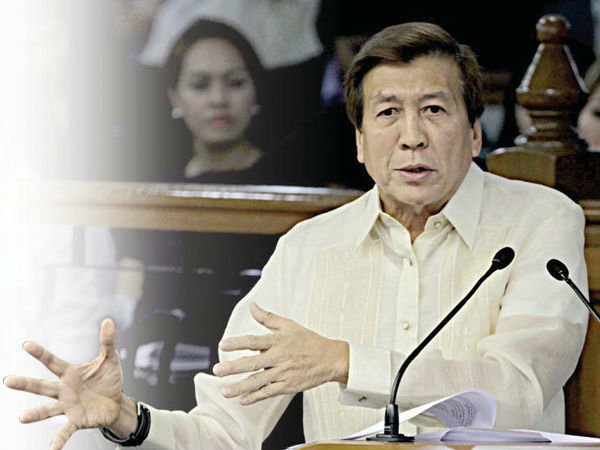 House Majority Floor Leader Rodolfo Fariñas (Senate pool photo)