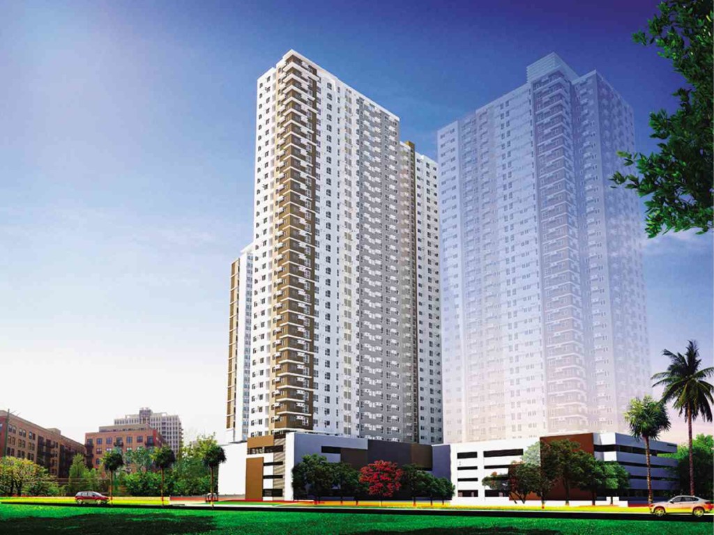 Pioneer Woodlands is located right smack in the middle of Edsa and has a direct bridge connected to the MRT.