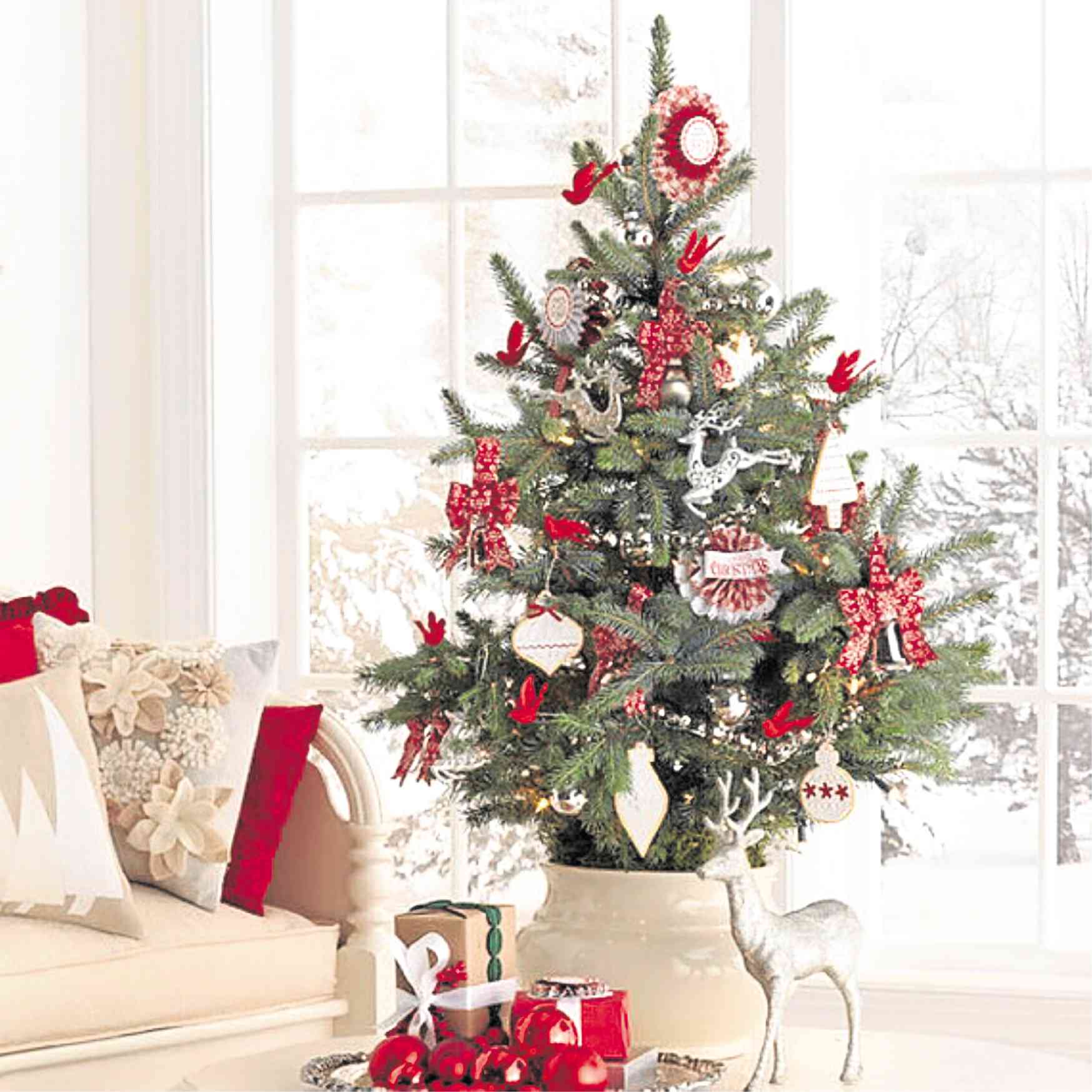 Holiday decorating ideas for small spaces | Inquirer Business
