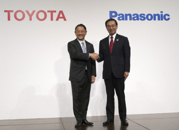  Toyota, Panasonic announce venture for green auto batteries