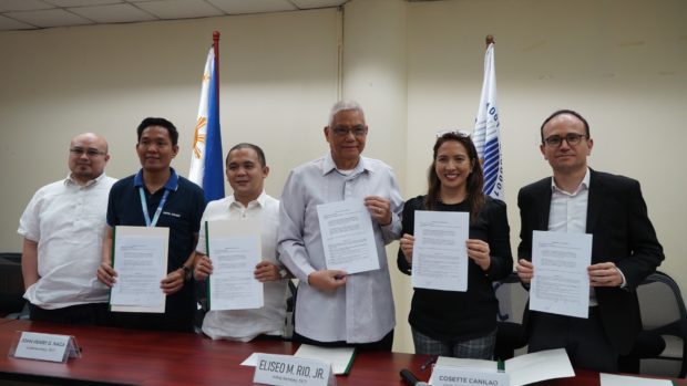 DICT, Aboitiz sign MOU for telco common tower