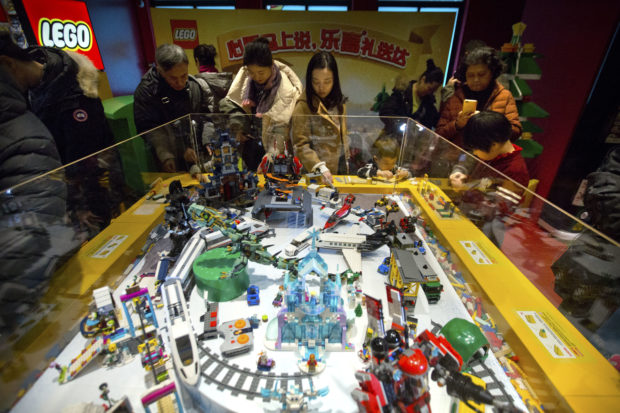  Lego's business returns to growth after tough year