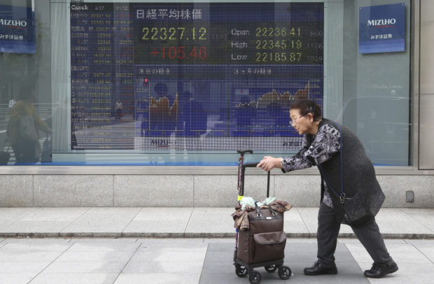  World shares mixed after encouraging China GDP data