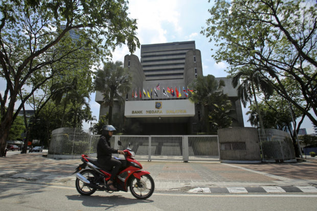  Malaysia cuts interest rate for first time in 3 years