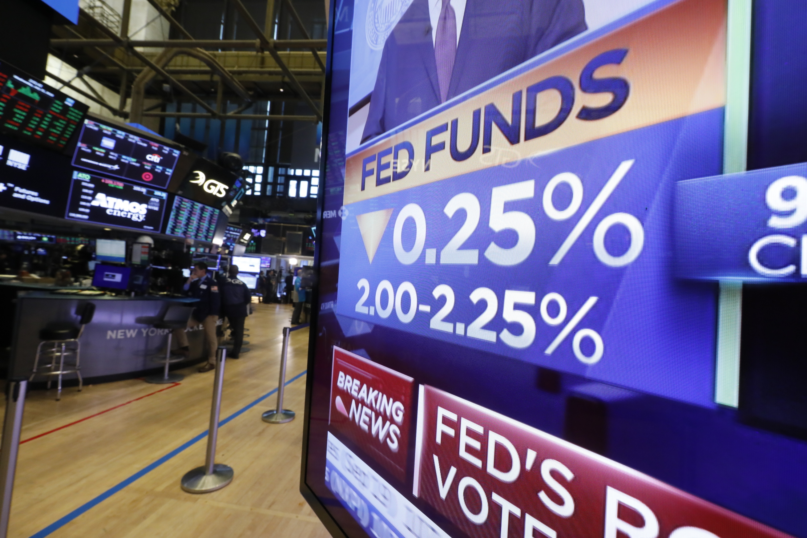 Asian stocks follow Wall Street lower after Fed rate cut | Inquirer ...