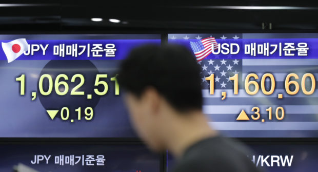 Asian stocks mixed amid uncertainty over US-China trade