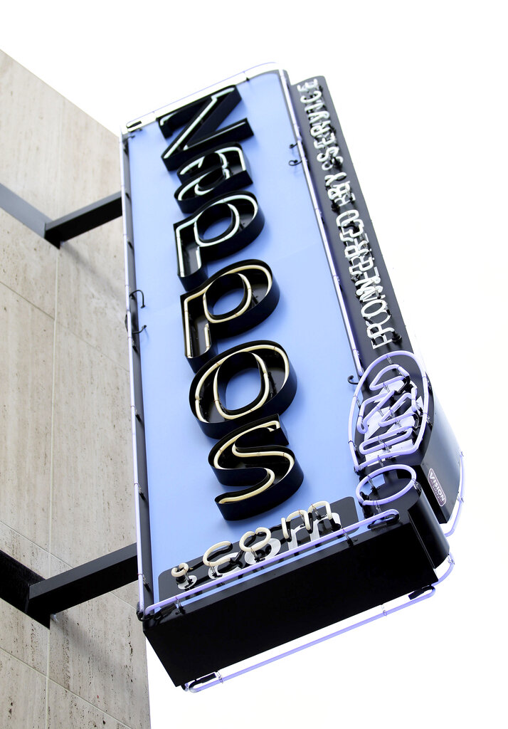 Zappos tries something new sell 1 shoe instead of 2 Inquirer Business