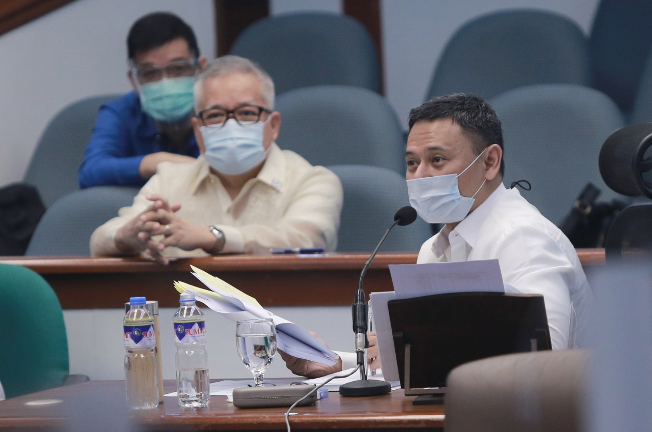 DTI BUDGET DELIBERATION: Sen. Sonny Angara, chairman of the Senate Committee on Finance, during the continuation of the hybrid marathon plenary session Wednesday, November 18, 2020, defends the proposed 2021 budget of the Department of Trade and Industry (DTI). 