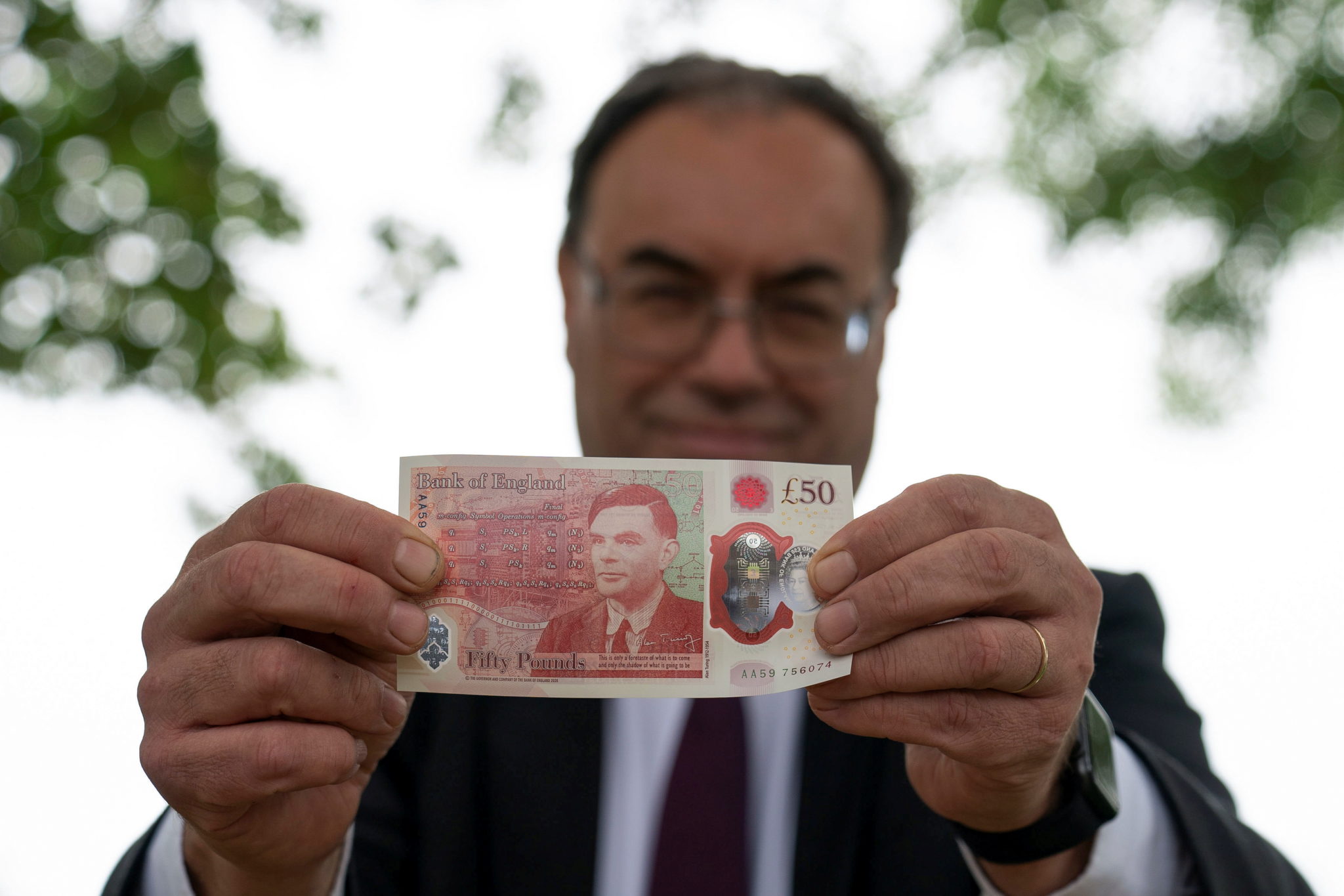 new-british-50-pound-note-with-ww2-codebreaker-turing-enters