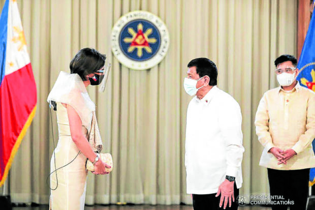 New British envoy Laure Beaufils presents her credentials to President Duterte