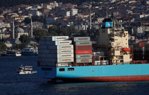 FILE PHOTO: The Maersk Line container ship Maersk Batam sails in the Bosphorus, on its way to the Mediterranean Sea, in Istanbul, Turkey August 10, 2018. REUTERS/Murad Sezer