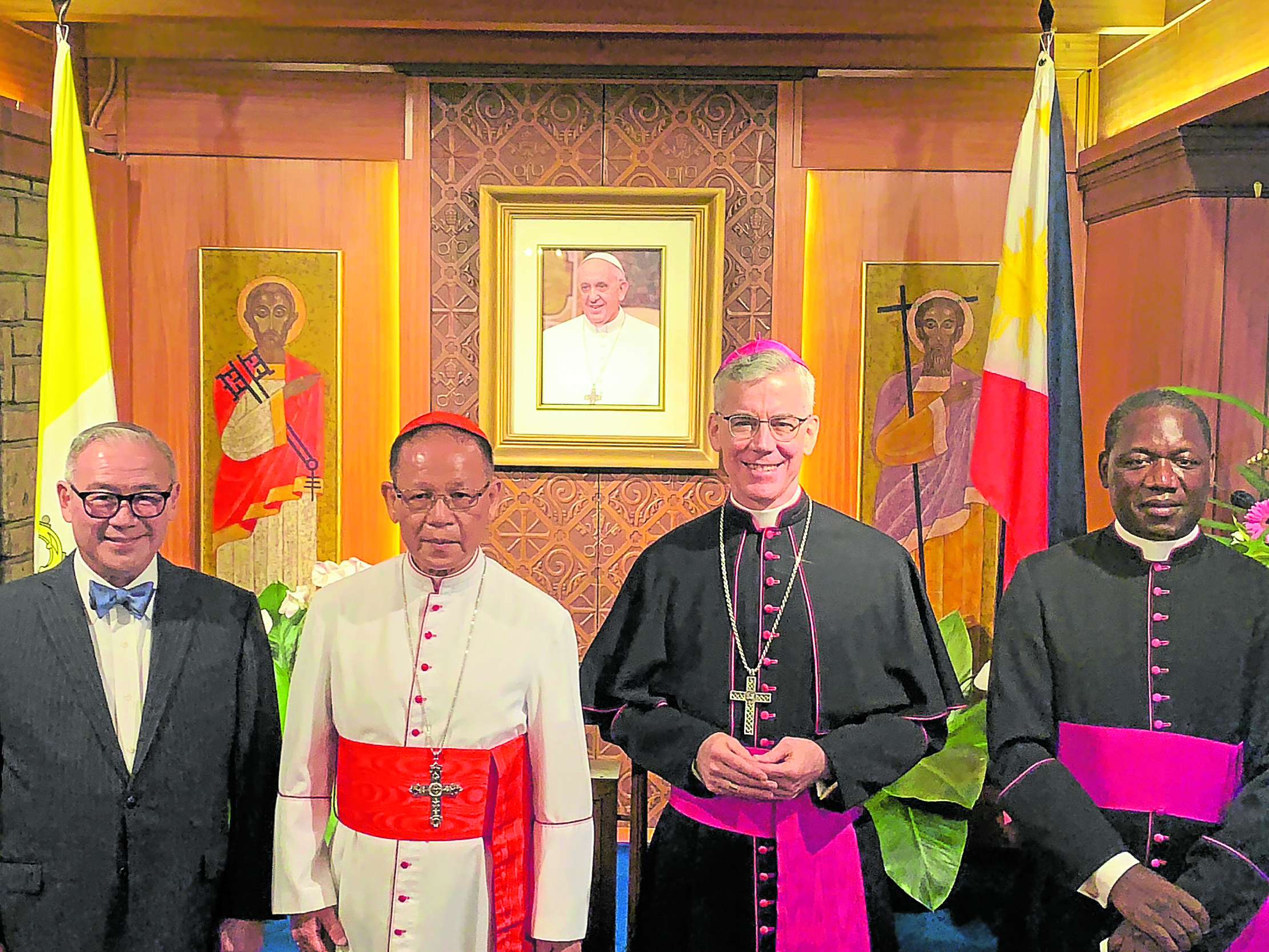 Foreign Secretary Teodoro Locsin Jr. (left), Cardinal Jose Advincula of the Archdiocese of Manila, Papal Nuncio Archbishop Charles John Brown and Nunciature Counselor Msgr. Julien Kabore