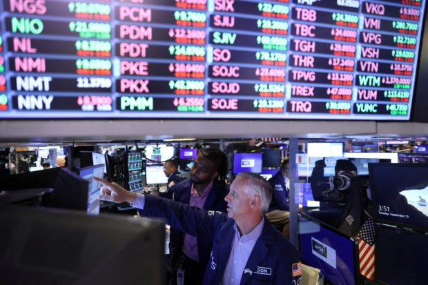 Traders on the NYSE trading floor