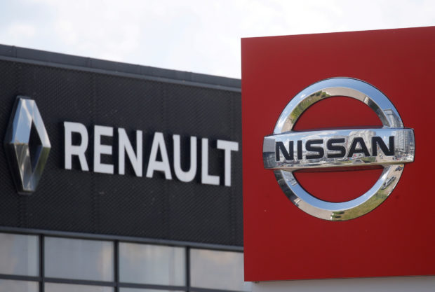 Renault and NIssan logos