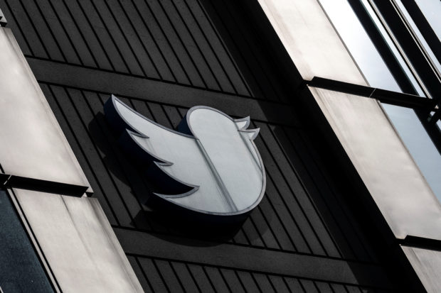 Twitter offers advertisers incentives after many marketers left platform – email