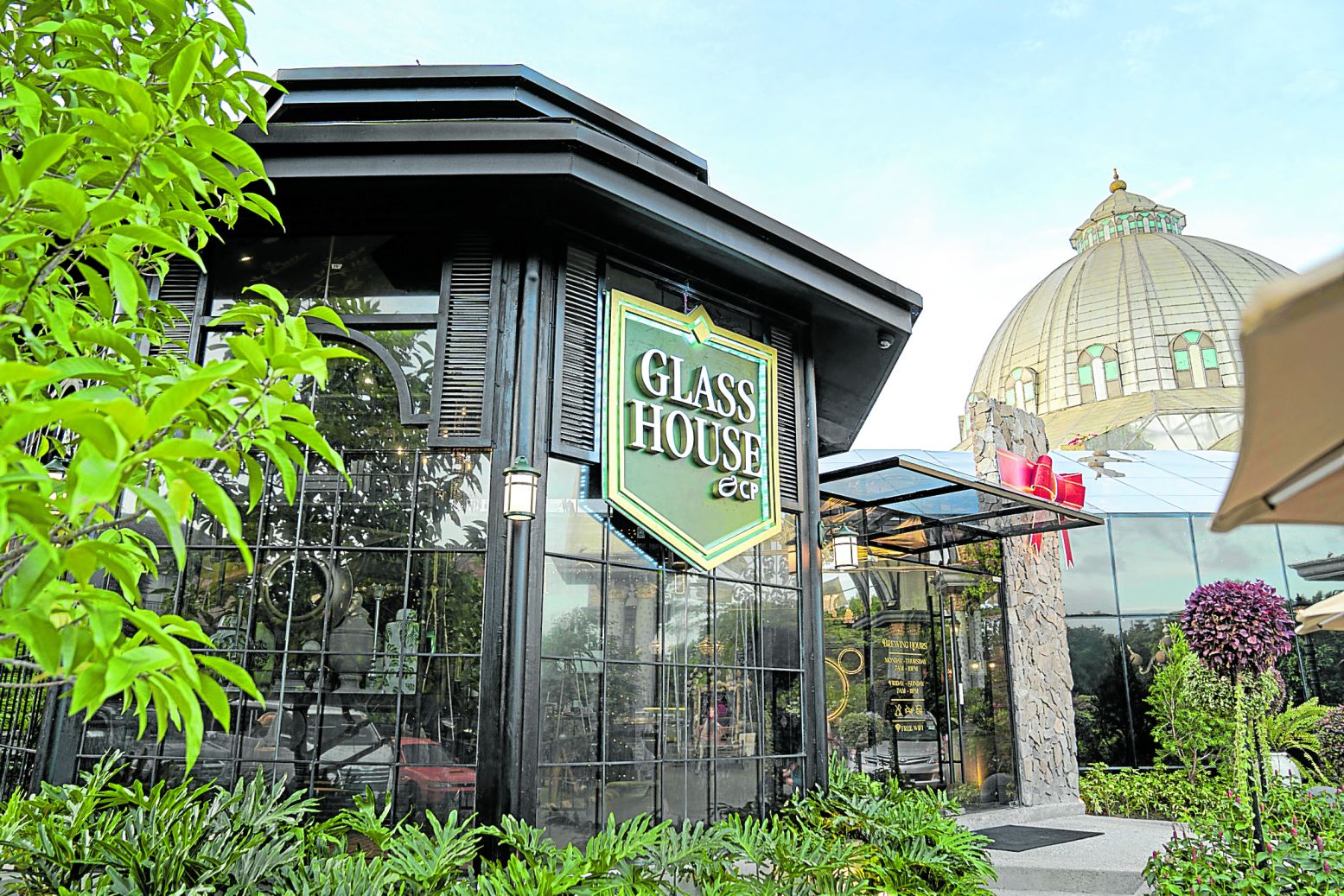 Nhà Hàng The Glass House Cafe: Nơi Lý Tưởng Cho Buổi Hẹn Hò ...