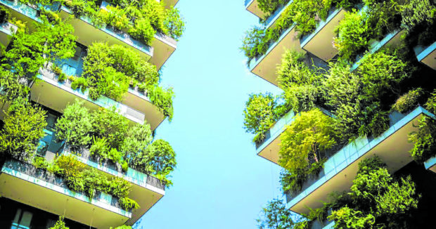 Developers must include greens in their building design. (BEESMART.CITY)
