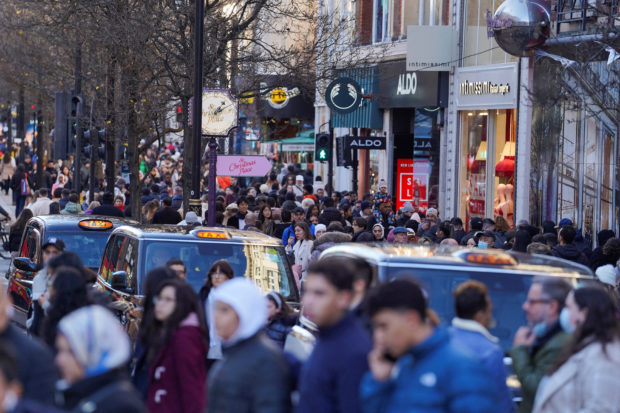 Boxing Day crowd in London