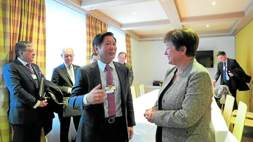  International Monetary Fund Managing Director Kristalina Georgieva (right), after a bilateral meeting with President Marcos, commended the Philippines as an “exceptionally well-performing country”.