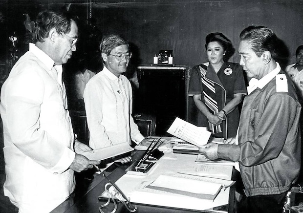 Roberto Ongpin with Ferdinand Marcos Sr.