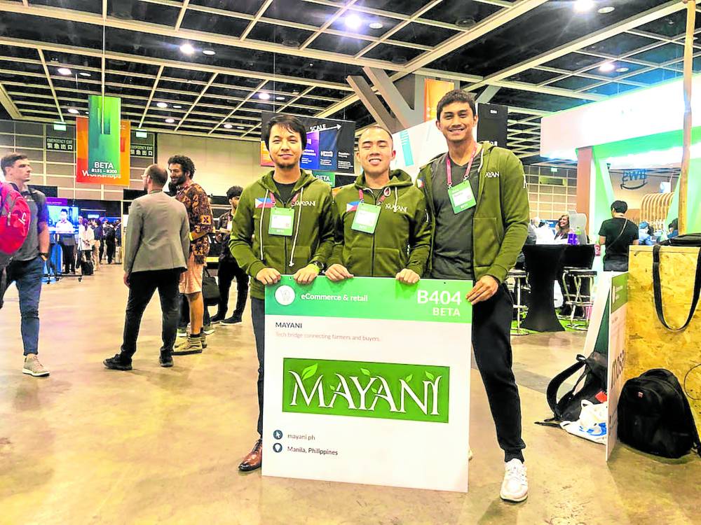 BPI Sinag Social Enterprise 2021 awardee Mayani, led by JT Solis (left), provides afarm-to-table digital solution. It is among the 331 social enterprises that have benefited from cash grants and other technical support from BPI Foundation. 