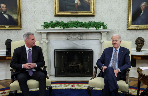 US President Joe Biden and House Speaker Kevin McCarthy