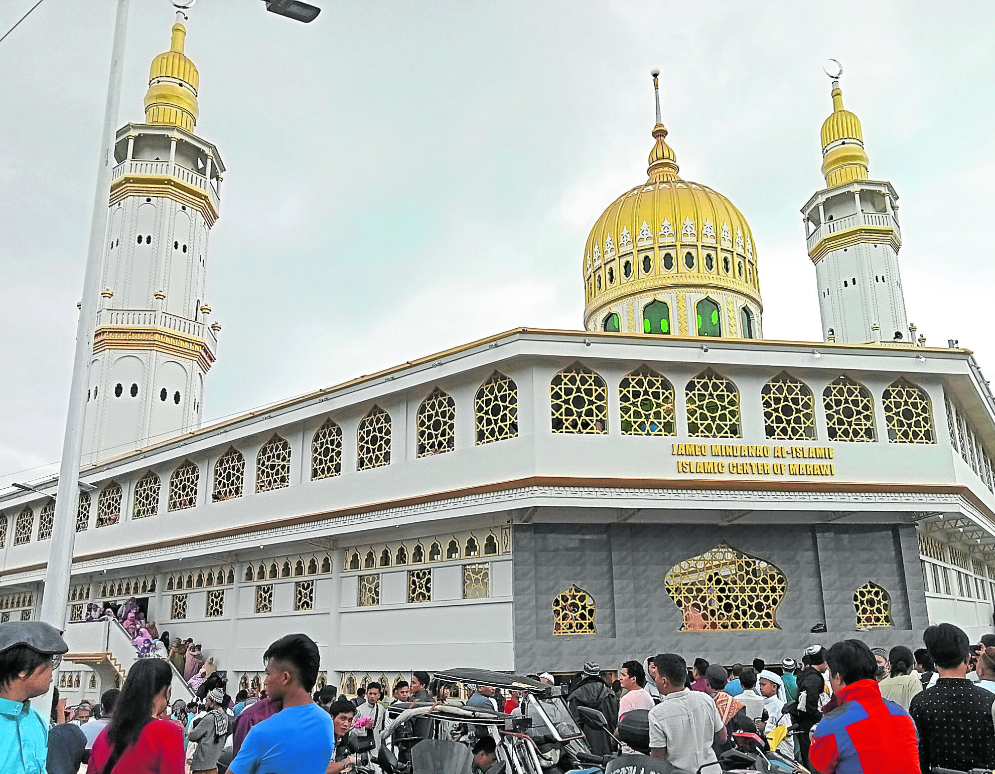 KEEPING THE FAITH For the first time since the 2017 siege of Marawi, Maranaws were allowed to gather at the Jameo MindanaoAl-Islamie Islamic Center or grand mosque in this photo taken at the end of Ramadan in 2022. —CONTRIBUTED PHOTO