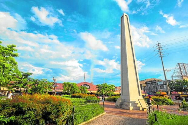 BACK TO THE ORIGINAL  The 2,000-square-meter Freedom Park in downtown Cebu City has been restored to its old, 1600s look, complete with an obelisk in the center. —PHOTOS BY EMMANUELLE SAWIT