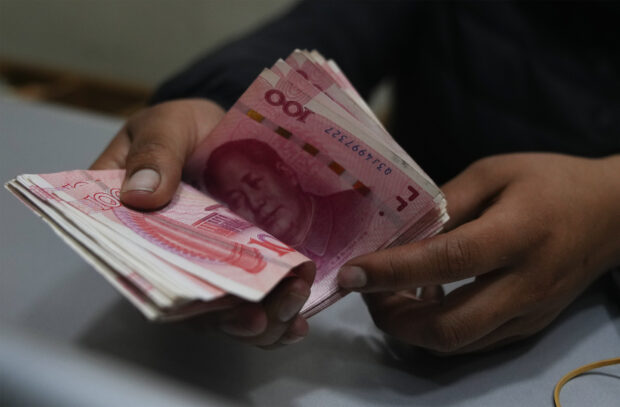 Bolivia uses yuan