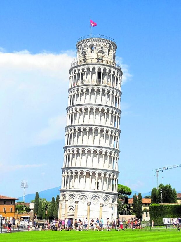 Leaning Tower of Pisa (JOE PLANAS VIA UNSPLASH)