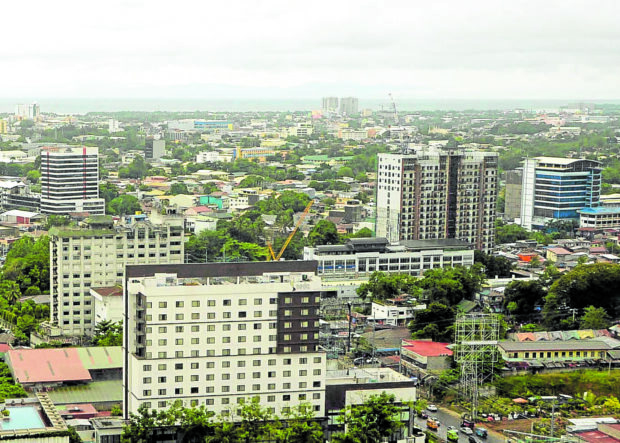 RISING Davao’s changing skyline indicates a booming property sector. More high-rises are being constructed to meet a growing demand for office and residential condominiums. —BING GONZALES