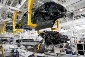 US industrial production falls on lower energy demand