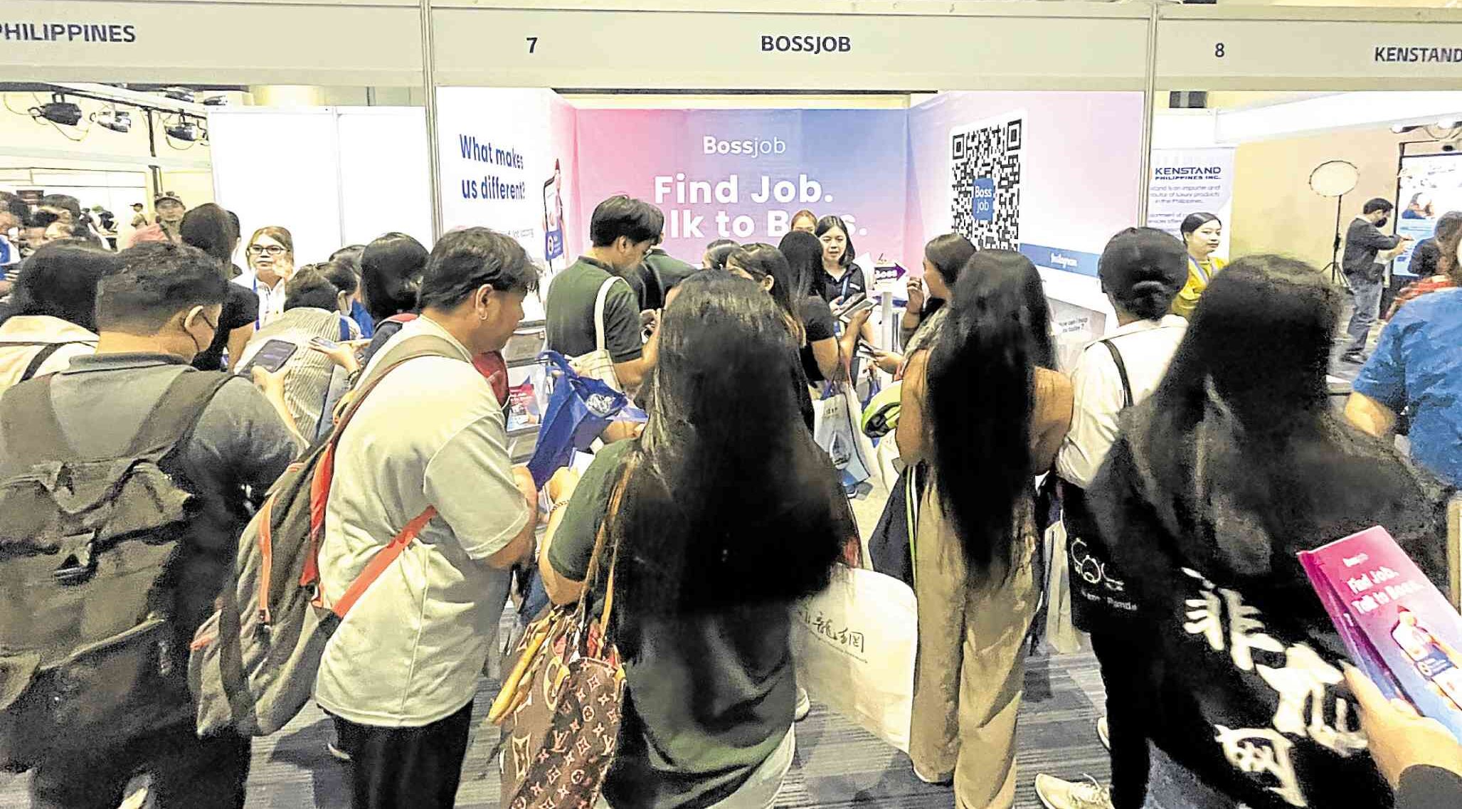 THE SEARCH Bossjob 2nd Fil-Chi Job Fair on Oct. 15 attracted more than 1,300 job hunters.