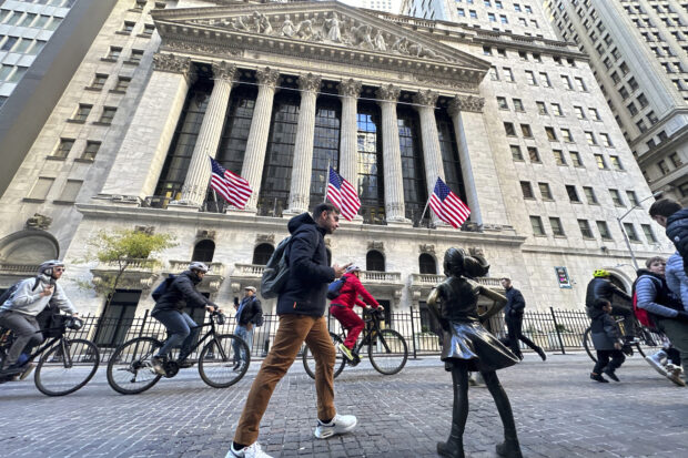 Wall Street rallies near record heights as Big Tech stocks recover