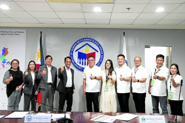 Rodriguez, Rizal local government is among the latest LGUs signing up for Pambansang Pabahay para sa Pilipino (4PH) Program. Mayor Ronnie Evangelista inked the partnership with DHSUD Secretary Jose Rizalino Acuzar early December.