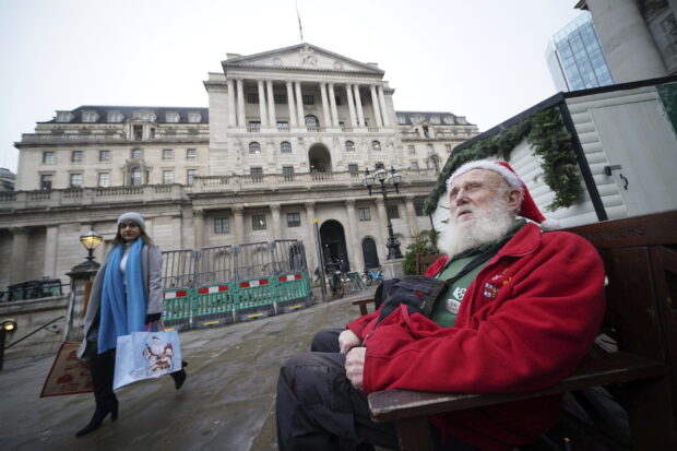 BoE holds interest rate at 15-year high