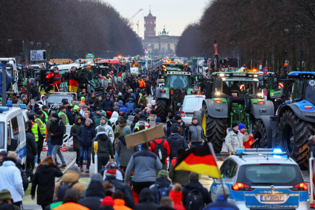 German farmers to kick off protest over higher taxes in Berlin