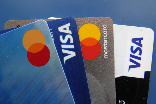 NY stores required to post extra charges for credit card payment 