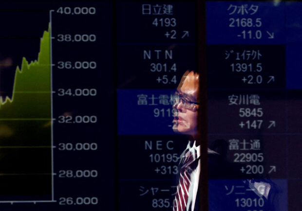 Nikkei hits record high on Wall Street bounce