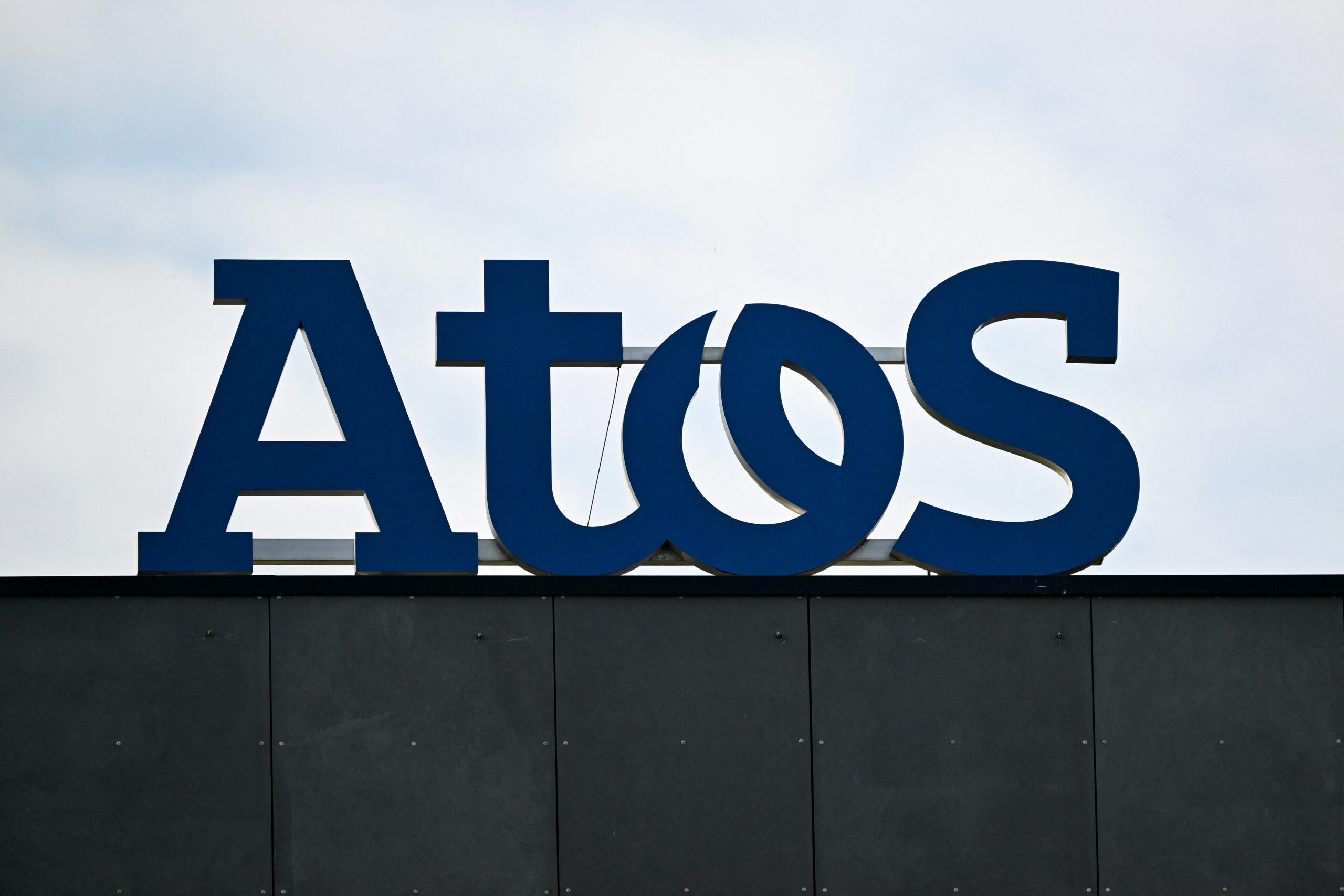 France makes 700-million-euro offer for Atos security units