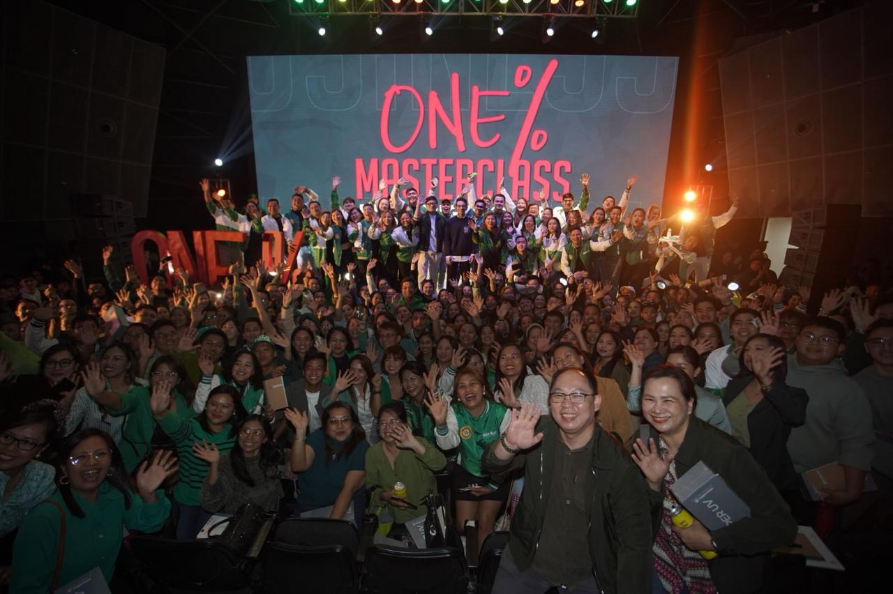 JC Premiere held its first ONE% Masterclass last June 8, 2024, at the Samsung Hall in SM Aura, Taguig City. It was attended by JC Premiere’s leaders, coaches and authorized wholesalers. The event speakers were JC’s founders, President and CEO,Jonathan So, and Vice President and CFO Carlito Macadangdang. 