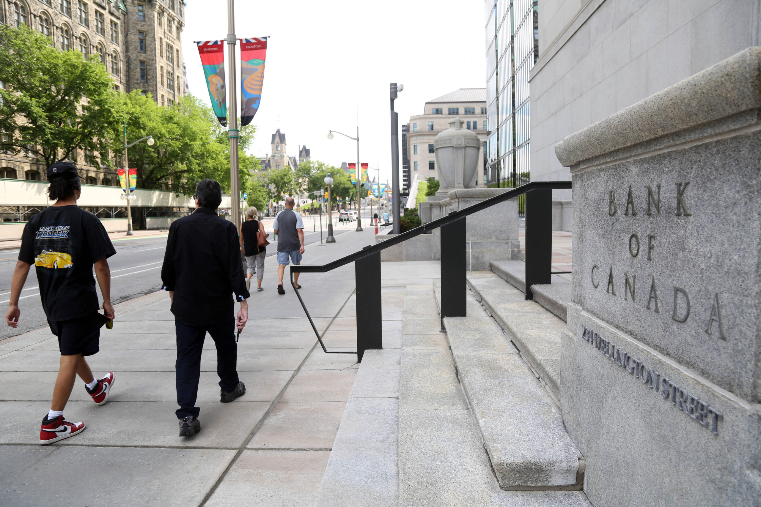 Canada's inflation cools to three-year low of 2.5% in July